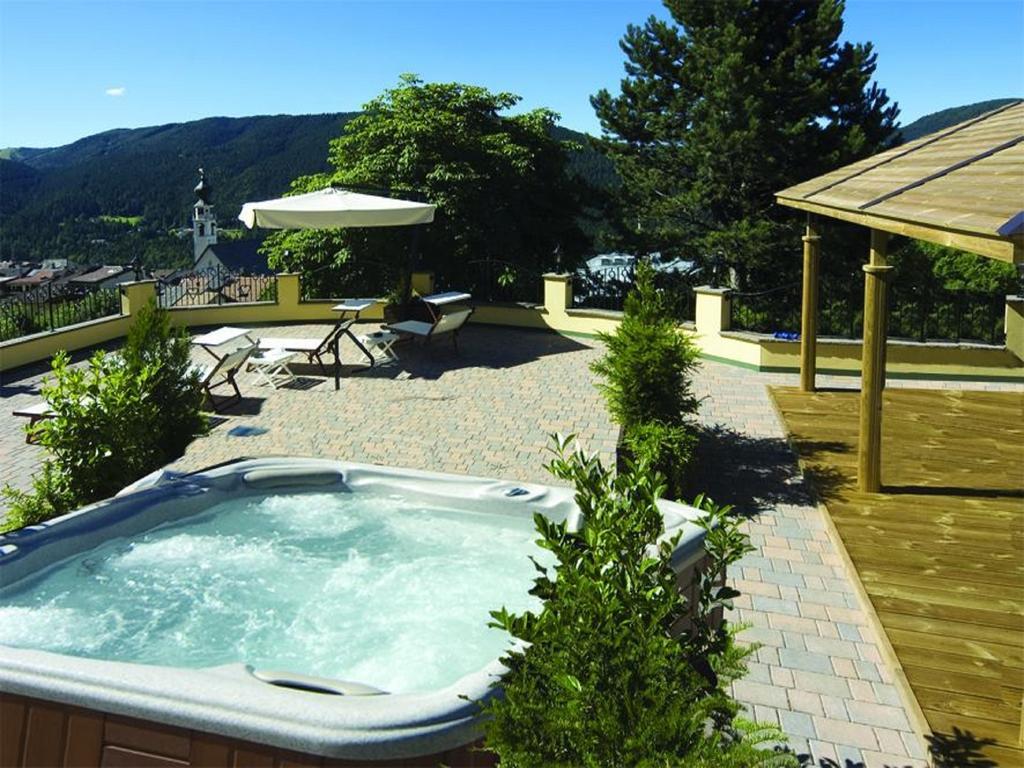 Hotel Villa Wilma Folgaria Exterior photo