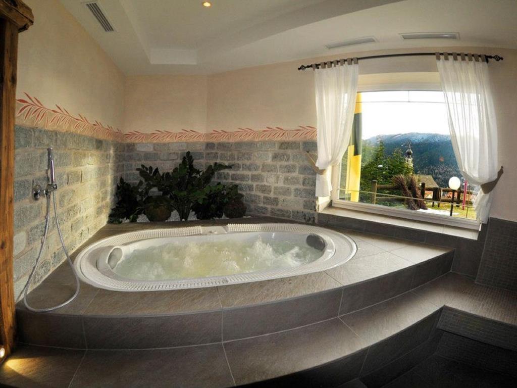 Hotel Villa Wilma Folgaria Exterior photo
