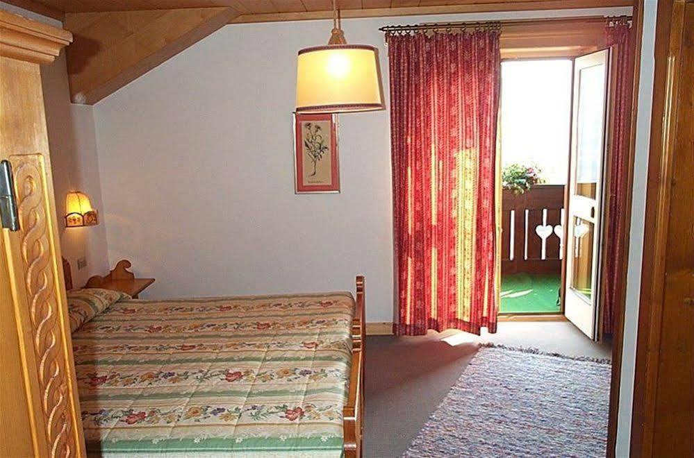 Hotel Villa Wilma Folgaria Exterior photo